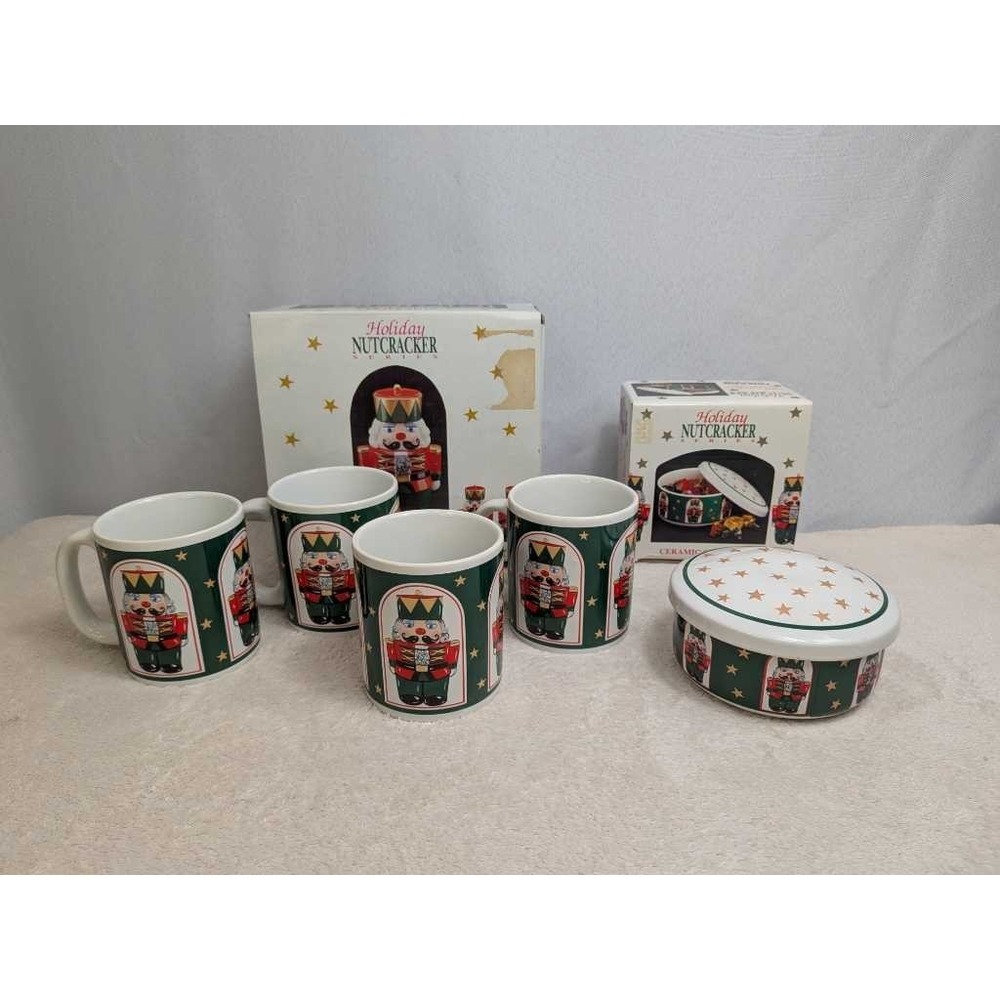 Holiday‎ Nutcracker Ceramic Mugs and Candy Box Set NWT